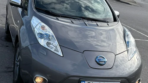 NISSAN LEAF Tekna