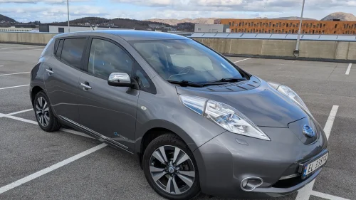 NISSAN LEAF Tekna