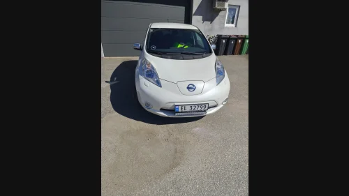 NISSAN LEAF Tekna