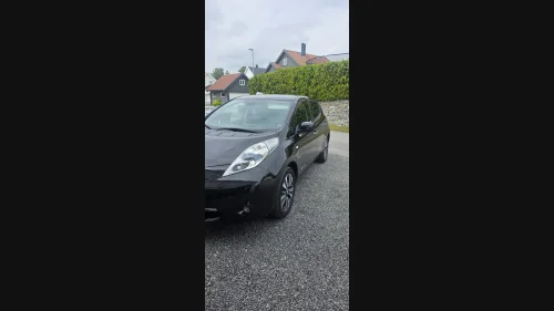 NISSAN LEAF