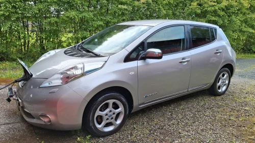 NISSAN LEAF