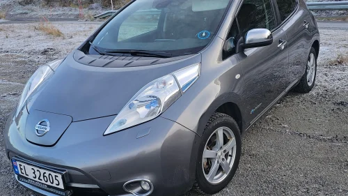 NISSAN LEAF