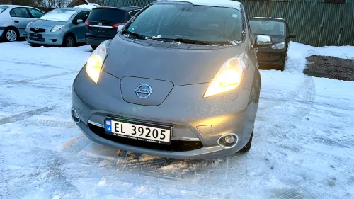 NISSAN LEAF Acenta automat nye eu ok til februar 2028