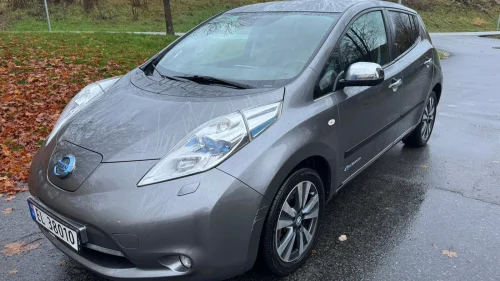 NISSAN LEAF Tekna