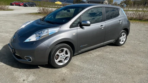 NISSAN LEAF ZE0