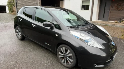 NISSAN LEAF Tekna