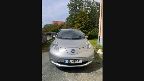 NISSAN LEAF Tekna