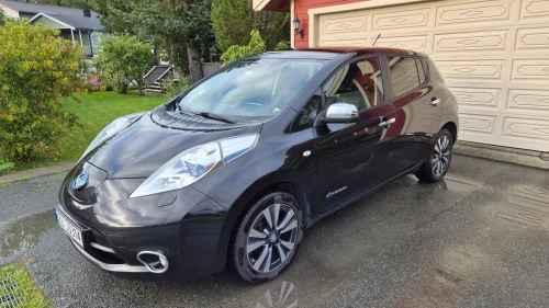 NISSAN LEAF Tekna
