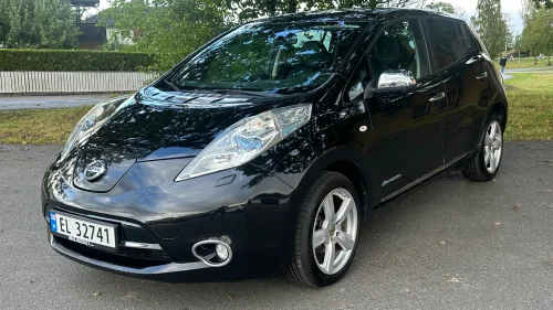 NISSAN LEAF Tekna