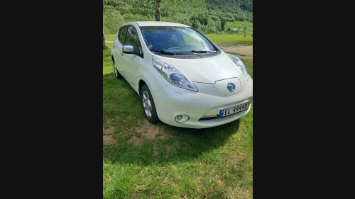 NISSAN LEAF Tekna