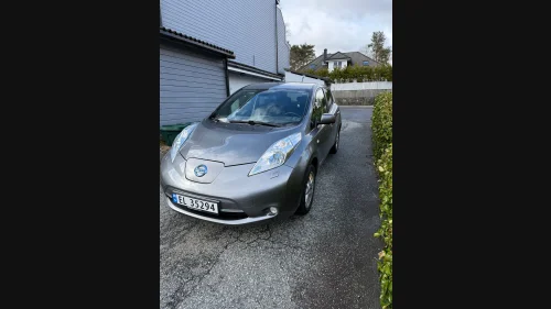 NISSAN LEAF