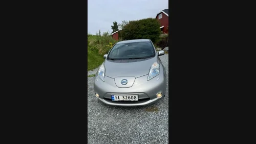 NISSAN LEAF