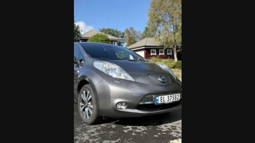 NISSAN LEAF
