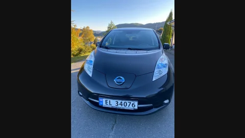 NISSAN LEAF Tekna