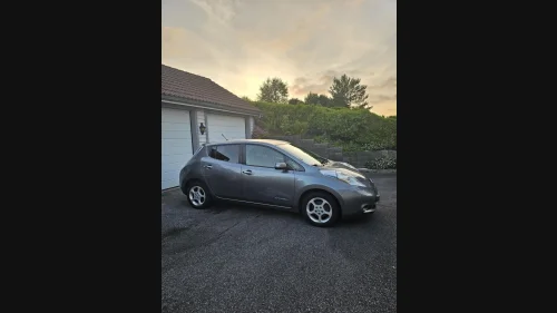 NISSAN LEAF