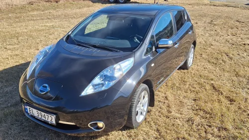 NISSAN LEAF Tekna. 12 av 12 på batteri. Bose lyd.
