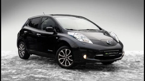 NISSAN LEAF 24kWh Tekna Skinn Navi Cruise Rattvarme Eu-2028