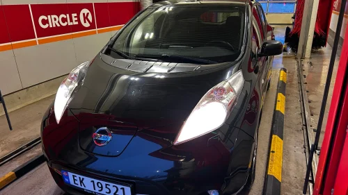 NISSAN LEAF 11/12 STREKER KAMERA/EU10.27/DAB+/VARME I RATT/BT
