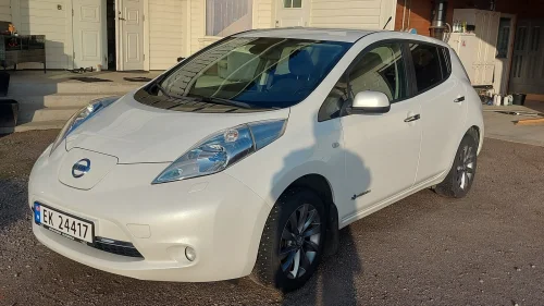 NISSAN LEAF Alt nytt av bremser bak og nye bremseskjold.