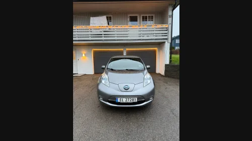 NISSAN LEAF Tekna