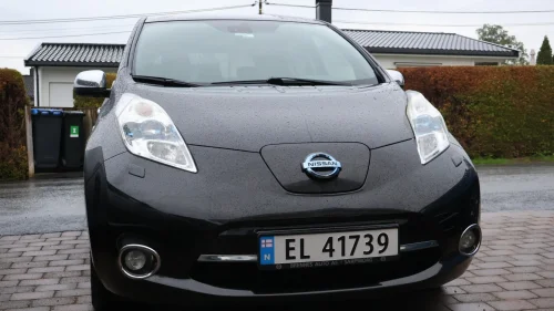 NISSAN LEAF Tekna
