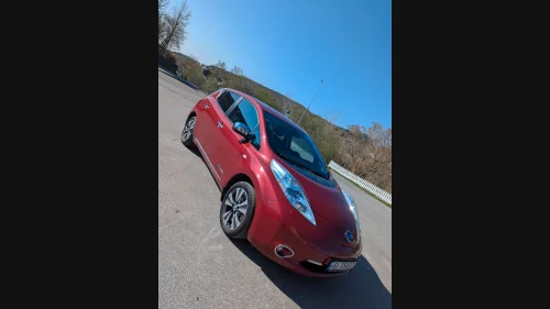 NISSAN LEAF Tekna