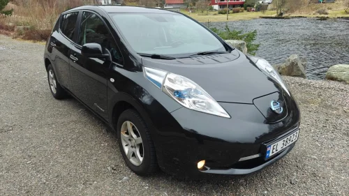 NISSAN LEAF Tekna