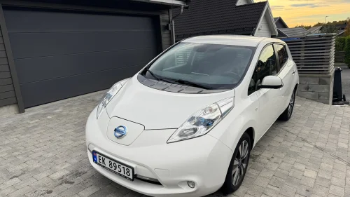 NISSAN LEAF Tekna