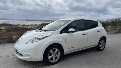 NISSAN LEAF