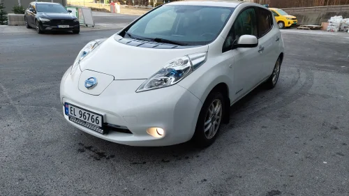 NISSAN LEAF Tekna