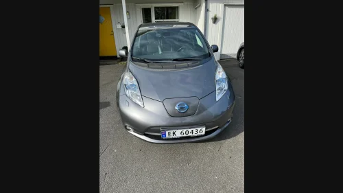 NISSAN LEAF Tekna