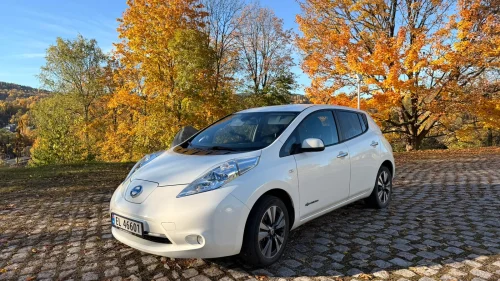 NISSAN LEAF Tekna