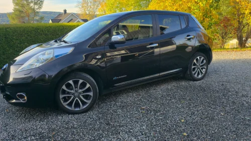 NISSAN LEAF Tekna