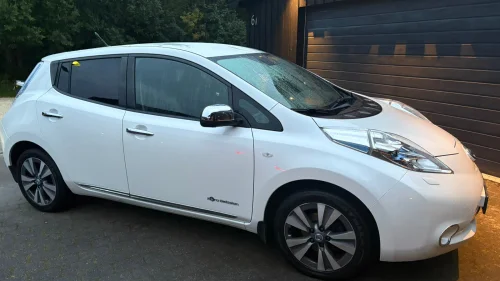 NISSAN LEAF Tekna
