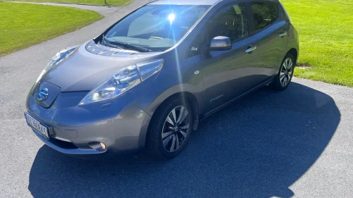 NISSAN LEAF Tekna