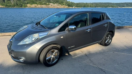 NISSAN LEAF Tekna