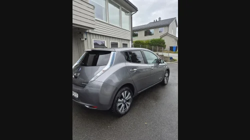 NISSAN LEAF Tekna