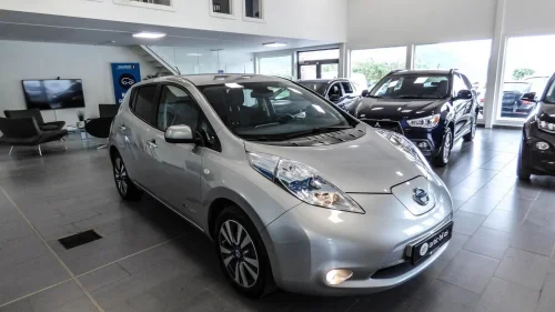 NISSAN LEAF Tekna