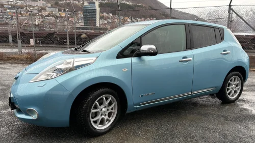 NISSAN LEAF Tekna