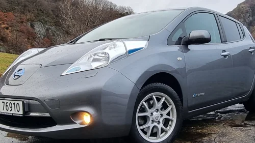 NISSAN LEAF