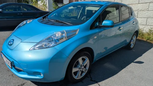 NISSAN LEAF