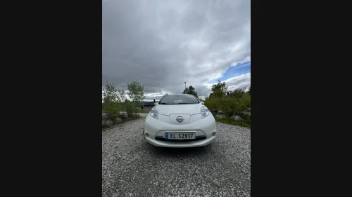 NISSAN LEAF Tekna