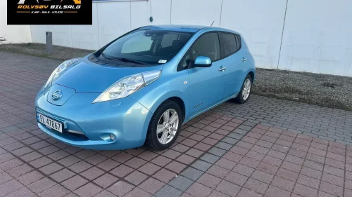 NISSAN LEAF TEKNA // 360 KAMERA // SKINNSETER