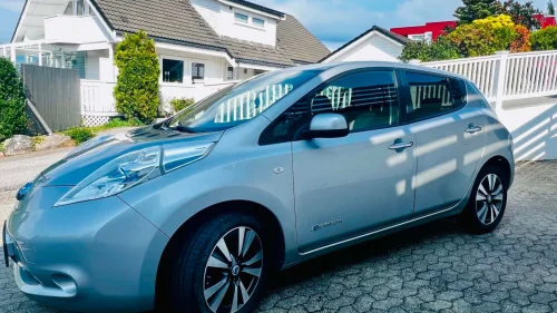 NISSAN LEAF zeo