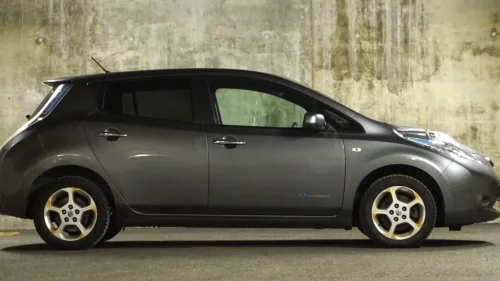 NISSAN LEAF