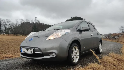 NISSAN LEAF