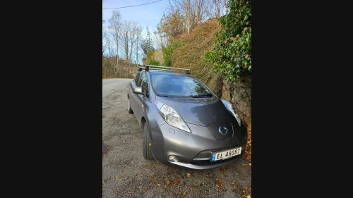 NISSAN LEAF
