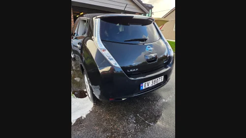 NISSAN LEAF