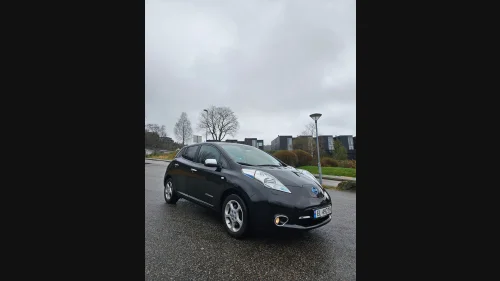 NISSAN LEAF Tekna