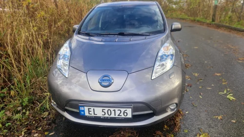 NISSAN LEAF Tekna